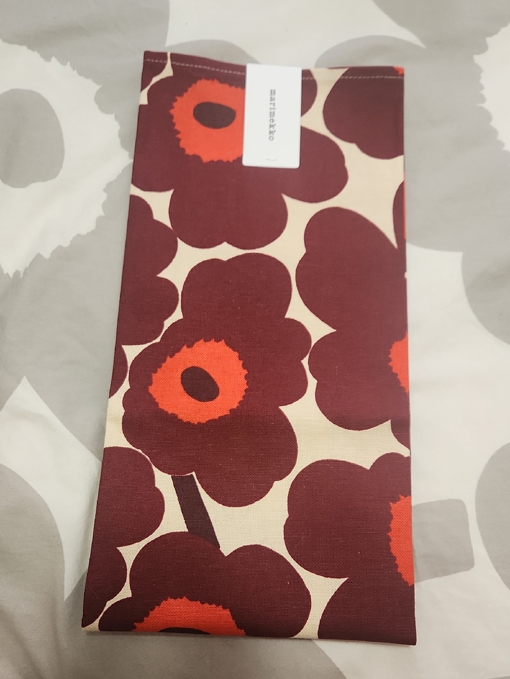 Marimekko Pieni Unikko Tea Towel burgundy/ Red / Cream - Picture 2 of 6